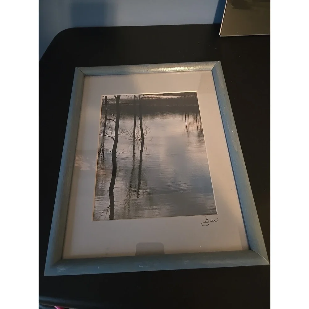 Picture frames  Assortment Of Size And Style Wood Metal Glass Art Included‎